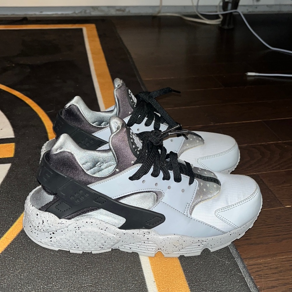 Men’s Air Huarache by Nike size 9.5